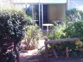 Studio avec jardin, piscine, sauna, proche de la mer et du village naturiste